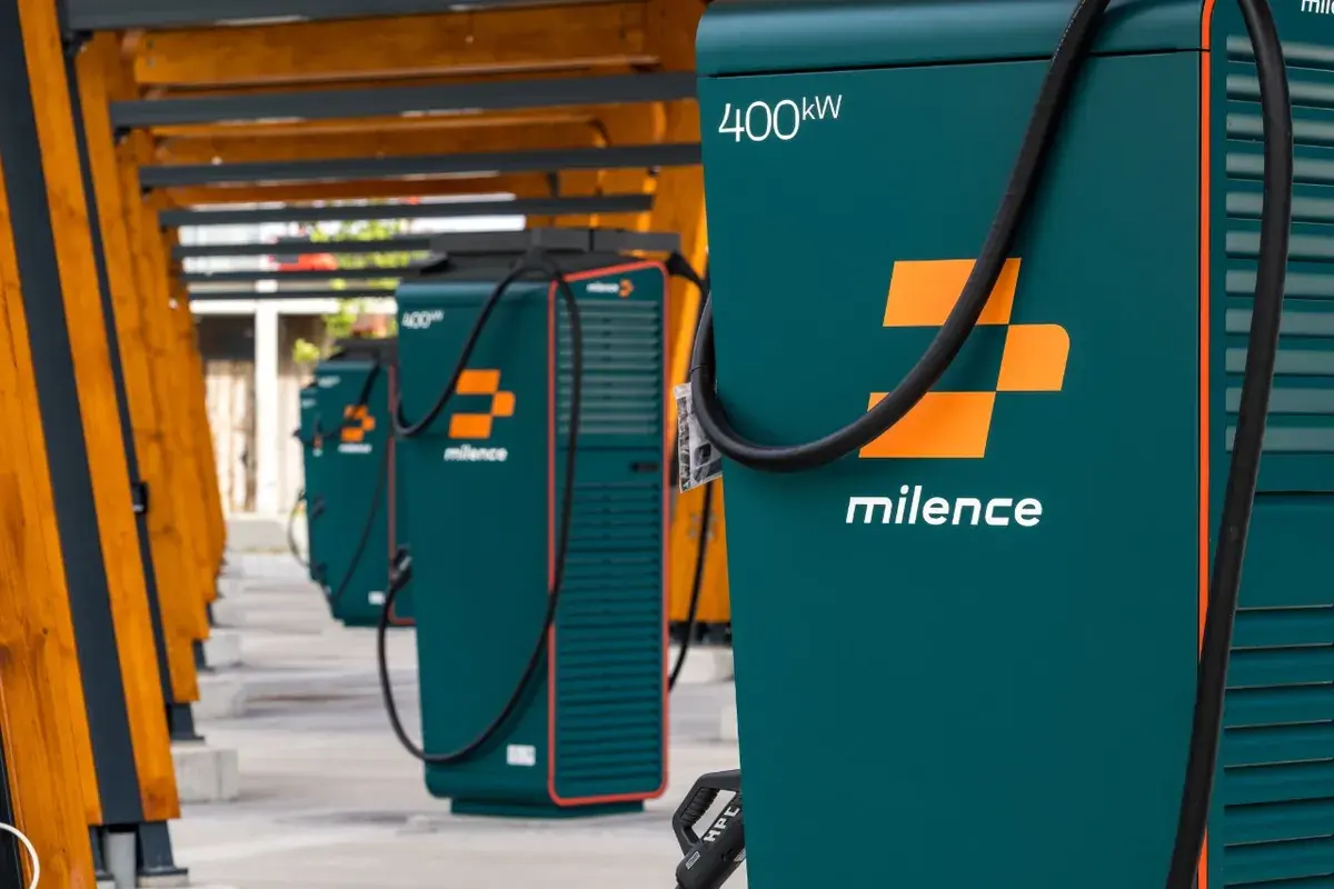 Milence 400 kW truck chargers at a charging hub